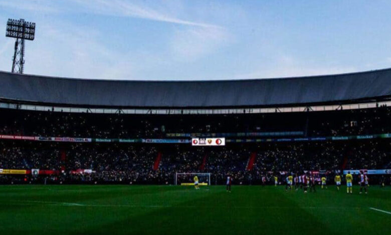 تأجيل مباراة لفينورد في الدوري الهولندي بسبب أعمدة الإنارة