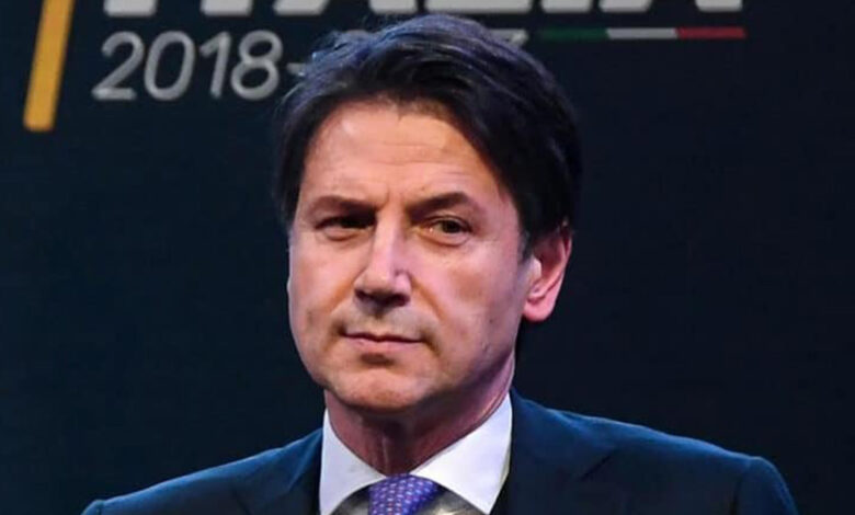 رئيس وزراء إيطاليا يتدخل لتأجيل مباريات السيري آ
