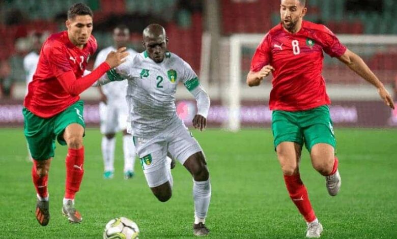 عادل تاعرابت في مباراة المغرب وموريتانيا بتصفيات كأس أمم أفريقيا 2021 (صور: AFP)