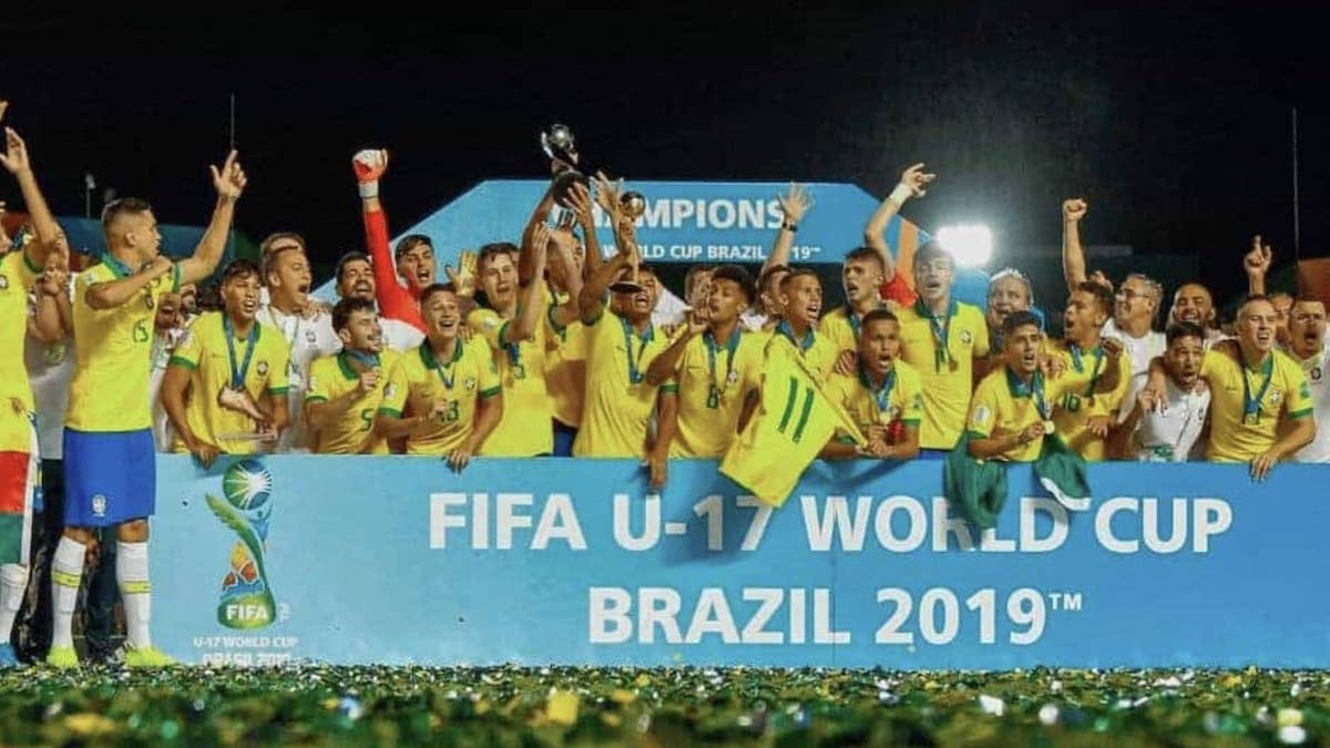 أهداف مباراة البرازيل والمكسيك في نهائي