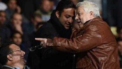مرتضى منصور يتجاهل قرار الاتحاد المصري ويحضر مباراة الإنتاج والزمالك!