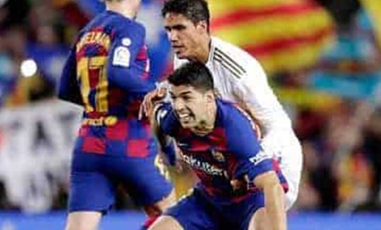 برشلونة وريال مدريد يفشلان في استغلال الكلاسيكو المؤجل بتعادل "أبيض"
