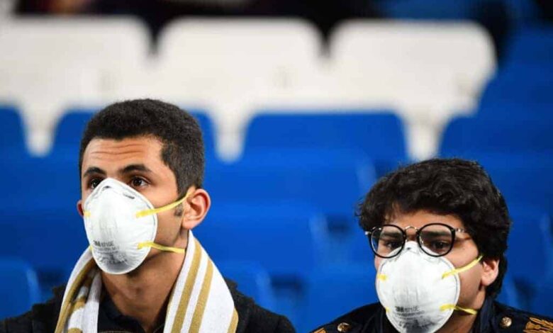 قلق في مدرجات ملعب سانتياجو برنابيو من فيروس كورونا أثناء كلاسيكو ريال مدريد وبرشلونة في شهر مارس ٢٠٢٠ (صور: Getty)