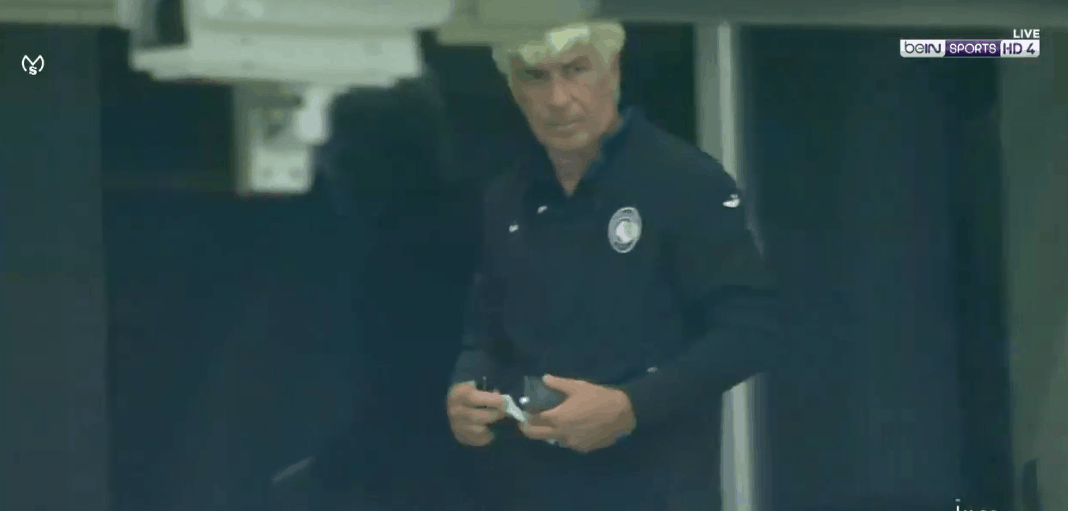 جاسبريني قام بإلقاء هاتفه النقال أثناء مباراة ميلان واتلانتا