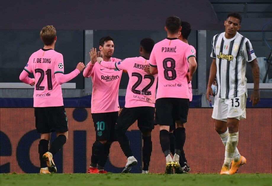 فرحة لاعبي برشلونة بالفوز على يوفنتوس 2-0 بدوري ابطال اوروبا (صور:AFP)