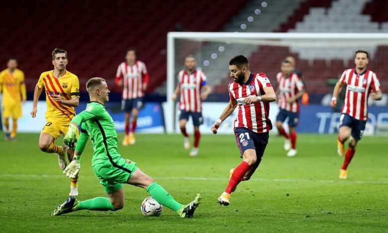 فيديو اهداف برشلونة واتلتيكو مدريد في الدوري الإسباني "المدح لكاراسكو، واللوم على شتيجن"
