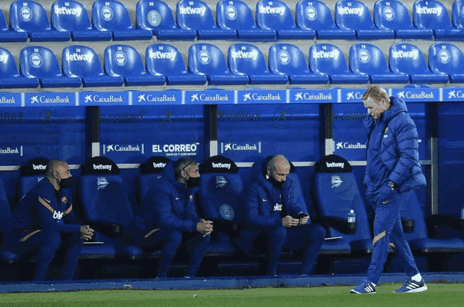 جزن رونالد كومان بعد تعادل برشلونة مع آلافيس في الدوري الاسباني