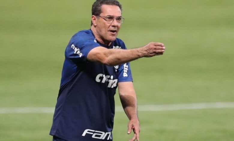 مدرب البرازيل السابق لوكسمبورجو المصاب بالكورونا في وضع "مستقر"