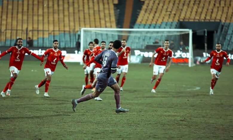 فرحة لاعبي الاهلي بالتتويج بكأس مصر عقب تغلبه على الجيش فى المباراة النهائية (صور:twitter)