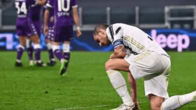 حزن جورجيو كيليني بعد تلقي يوفنتوس لثلاثة اهداف على ملعبه امام فيورنتينا في الدوري الايطالي 2021/2020