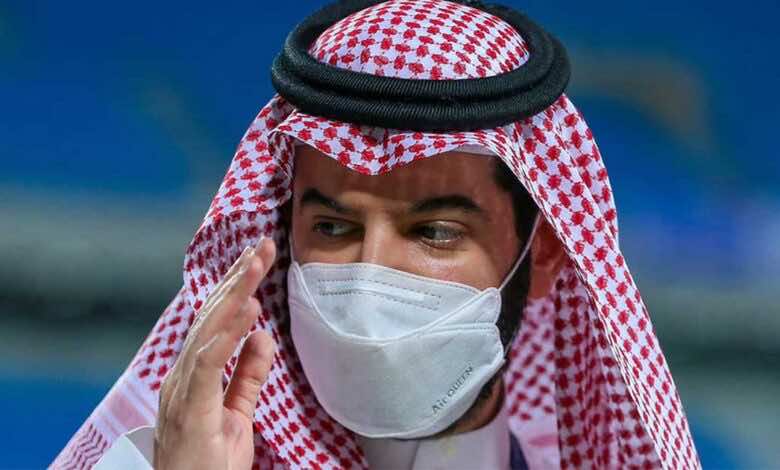 إدارة الهلال السعودي تتفاوض "وديًا" مع أحد الرعاة قبل التصعيد للمحاكم
