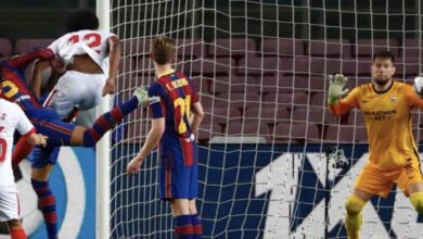 بيكيه ينقذ برشلونة من فخ اشبيلية في إياب نصف نهائي كأس ملك اسبانيا