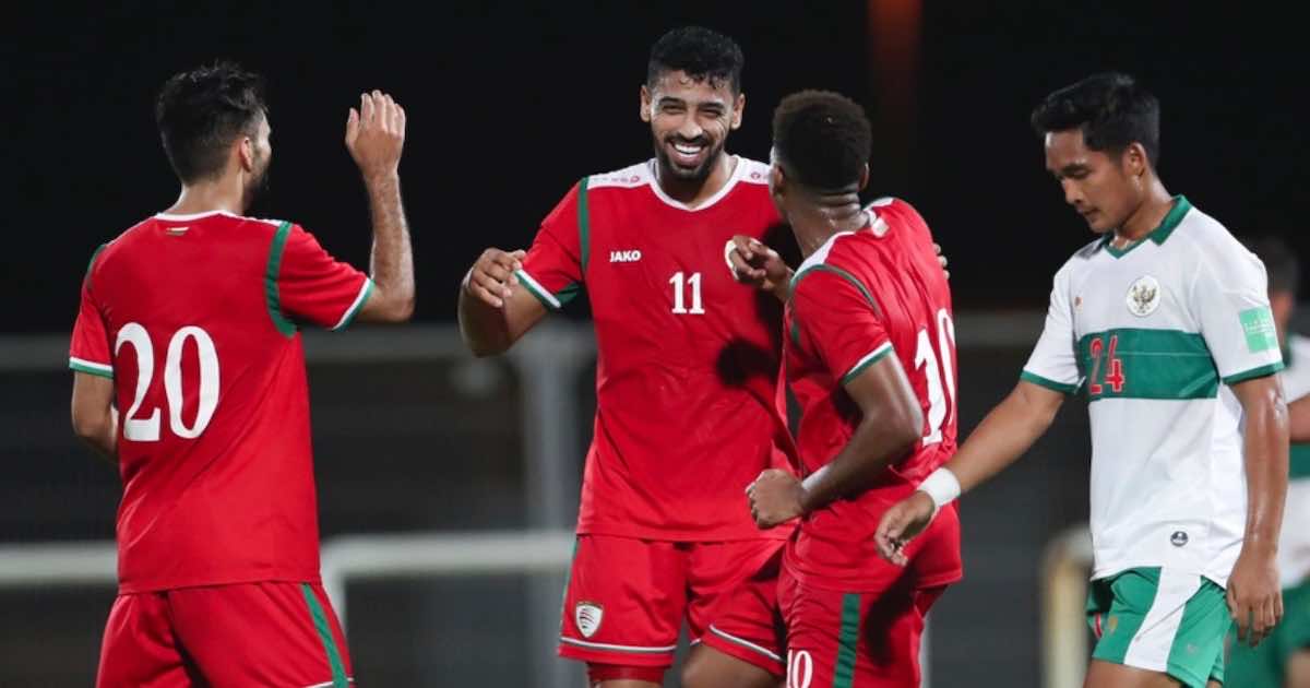 Кыргызстан оман футбол. Omani Football.