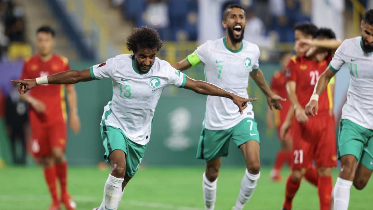 نتيجة مباراة السعودية وفيتنام في تصفيات كأس العالم 2022 «رأس الشهراني تُكمل روعة الريمونتادا»
