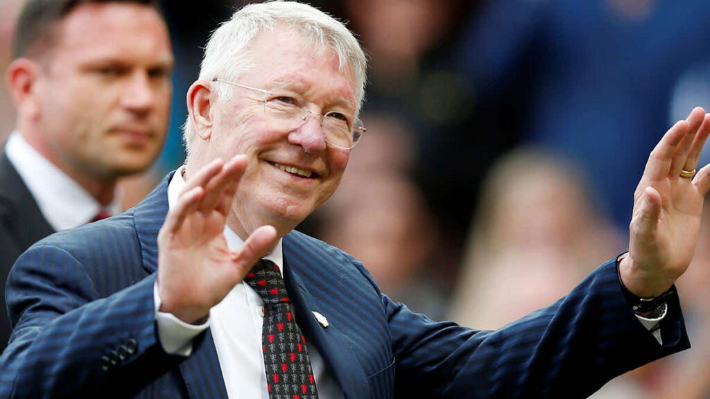 كم مدرب درب مانشستر يونايتد بعد السير أليكس فيرغسون وماذا حققوا؟