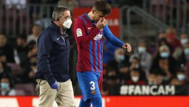 إصابة جيرارد بيكيه في ربلة الساق تبعده عن مباريات برشلونة القادمة