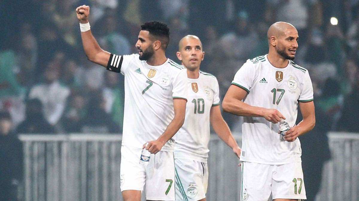 ما هي القنوات الناقلة لمباراة الجزائر القادمة أمام النيجر في تصفيات كأس العالم 2022 ؟