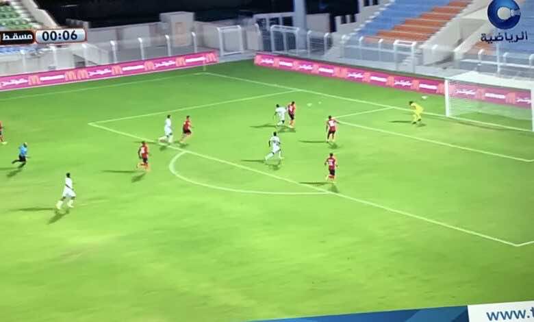 شاهد..الغاني كوزموس يُسجل أسرع هدف في تاريخ الدوري العماني بعد 7 ثواني!