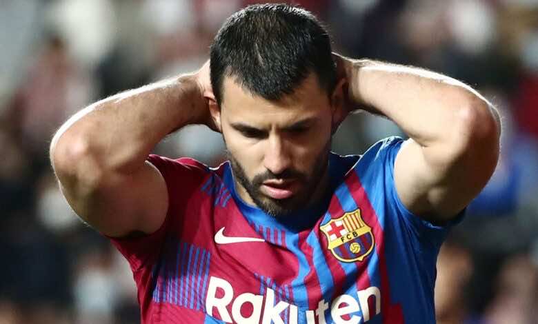 عاجل | مهاجم برشلونة سيرخيو أجويرو يعتزل كرة القدم