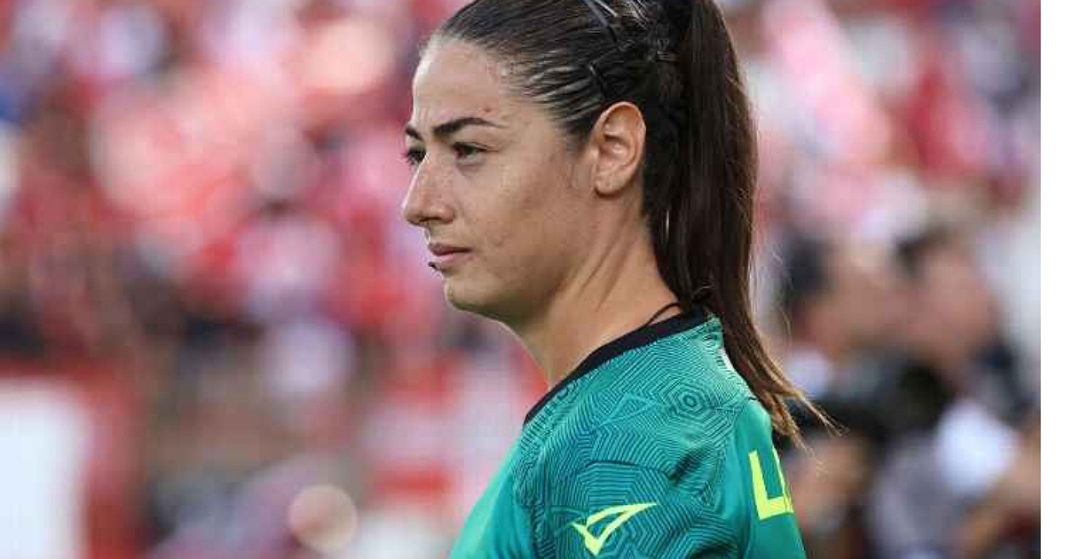 فيريري كابوتي تدخل التاريخ كأول امرأة تدير مباراة في الكالتشيو