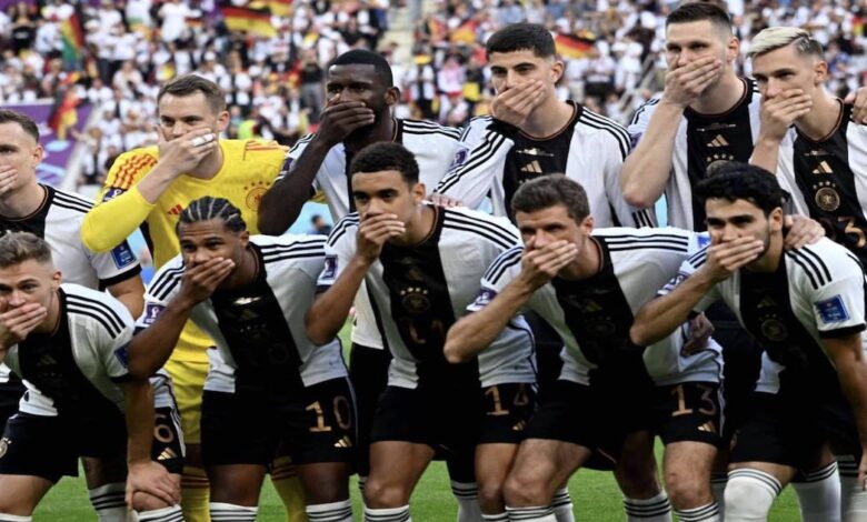 لماذا وضع نجوم منتخب ألمانيا أيديهم على أفواههم قبل مباراة اليابان؟