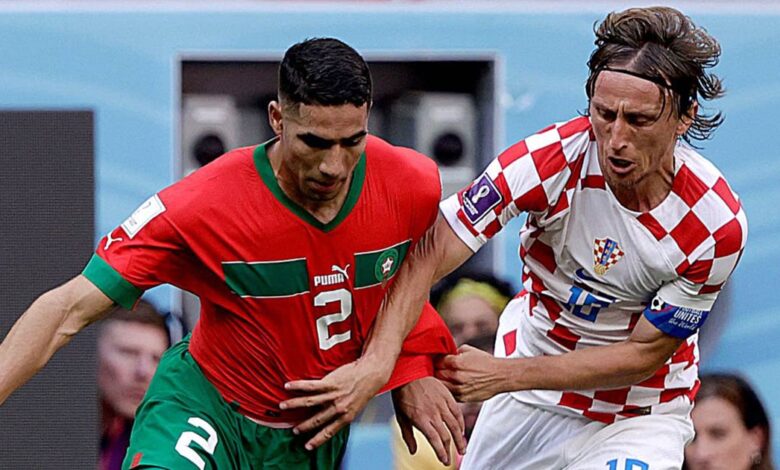 مودريتش يدخل تاريخ كأس العالم مع كرواتيا بمشاركته امام المغرب