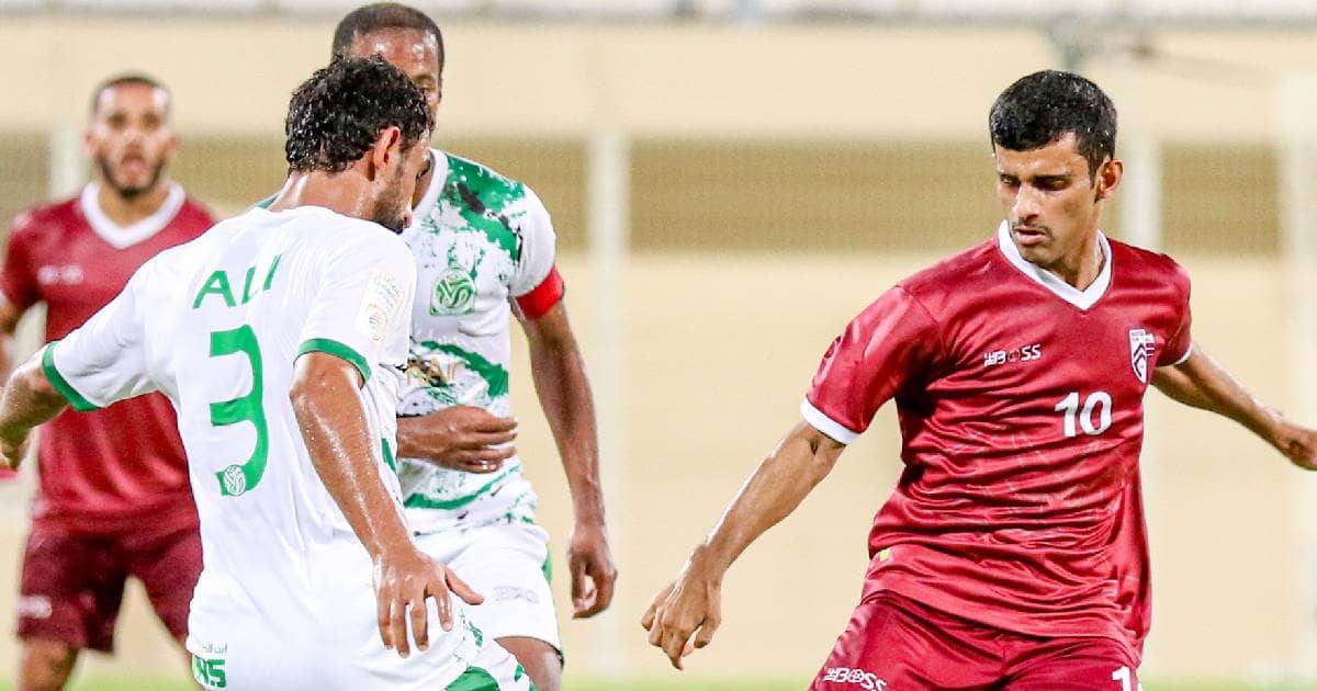 صحار يخطف نقطة من معقل الرستاق تُعيده للصدارة المؤقتة