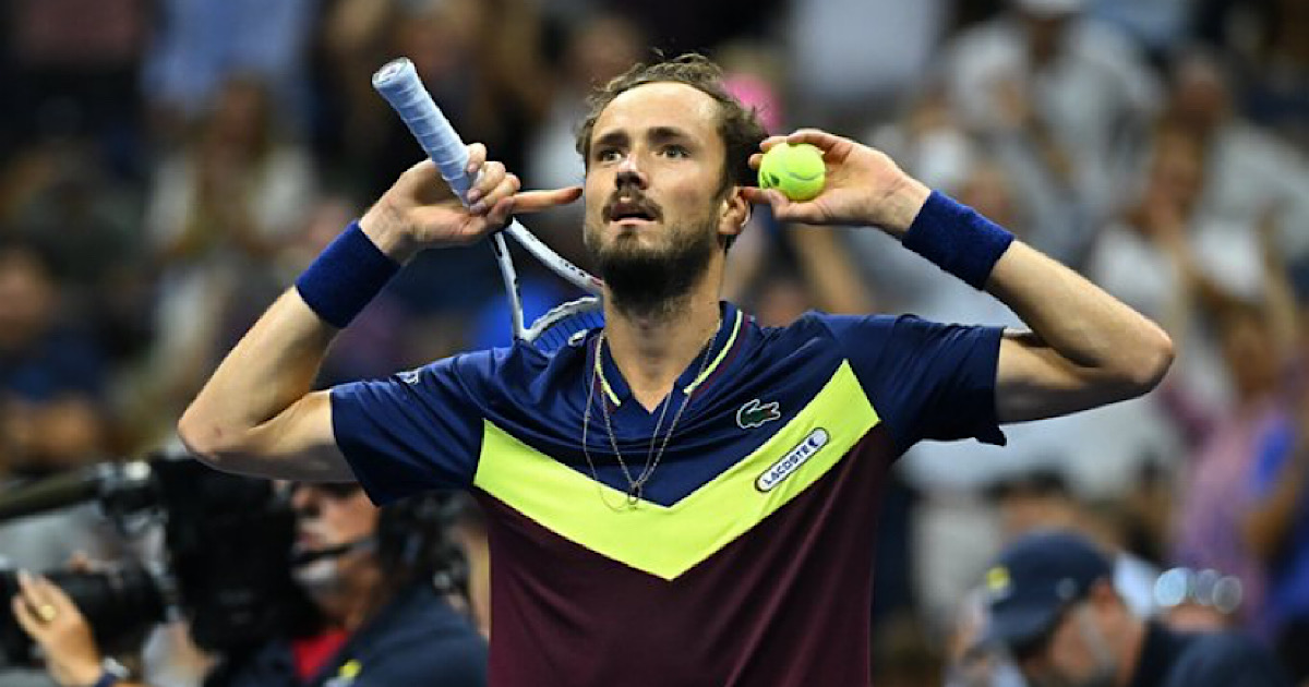 تنس.. ميدفيديف يُقصي ألكاراز في موقعة “رد الاعتبار” ويتأهل لنهائي أميركا المفتوحة