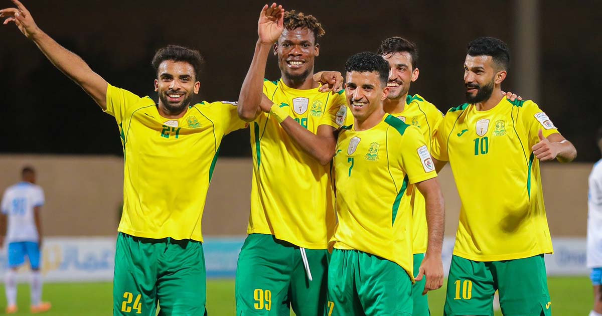 السيب يشعل صراع الصدارة برباعية في الوحدة