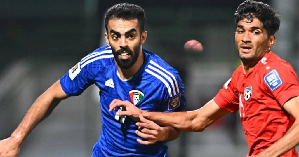 لقطة من مباراة الكويت وأفغانستان في تصفيات كأس العالم 2026