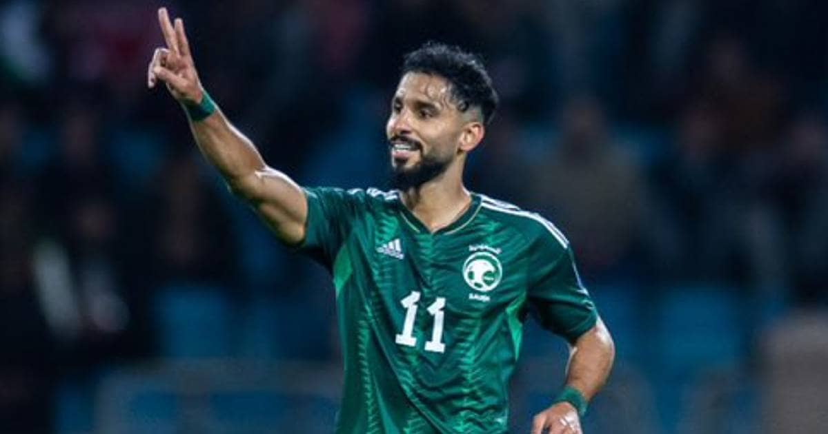 صالح الشهري يقود السعودية لهزيمة الأردن والانفراد بالصدارة