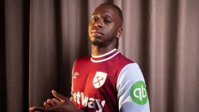 وست هام يضم مدافع مانشستر يونايتد وان-بيساكا