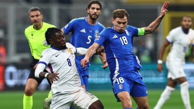 فرنسا تطيح بإيطاليا في سان سيرو وتحقق عليها أول فوز منذ 18 عاماً