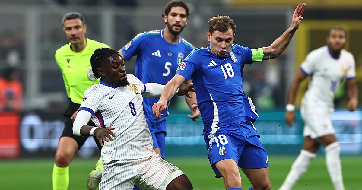 فرنسا تطيح بإيطاليا في سان سيرو وتحقق عليها أول فوز منذ 18 عاماً