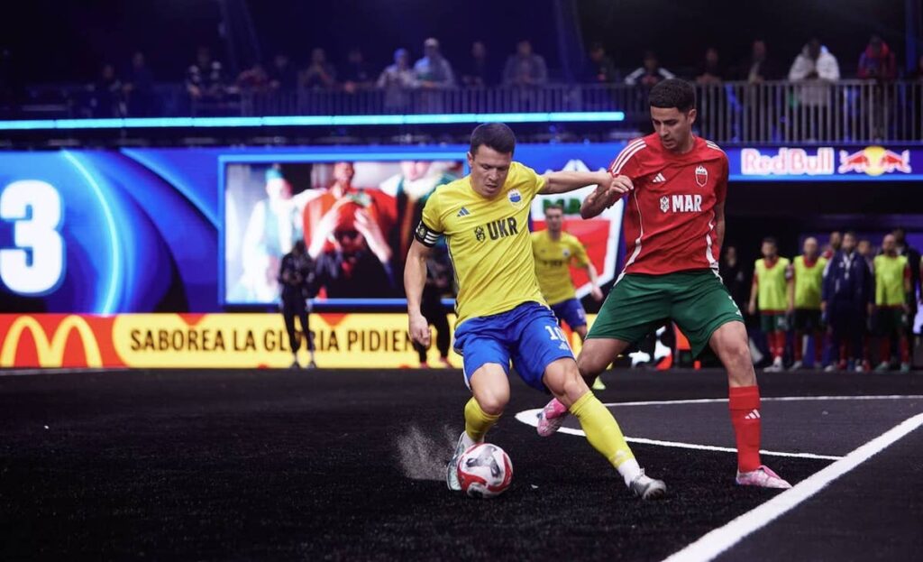 ما هو نظام بطولة دوري الملوك لكرة القدم السباعية؟