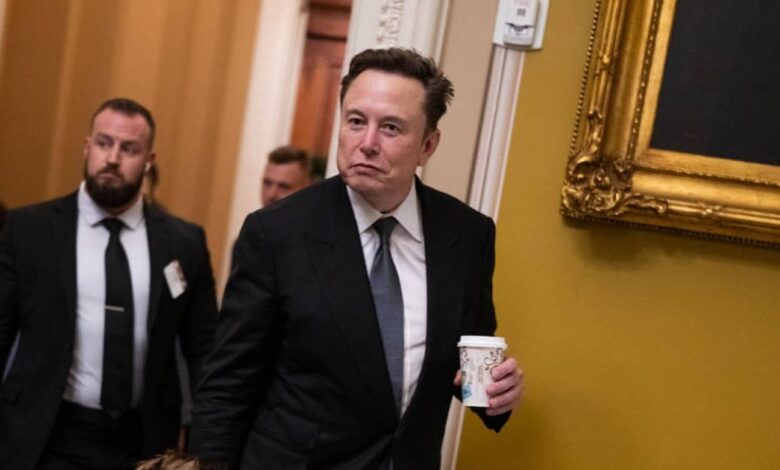 هل يبيع مالكو ليفربول النادي لماسك؟