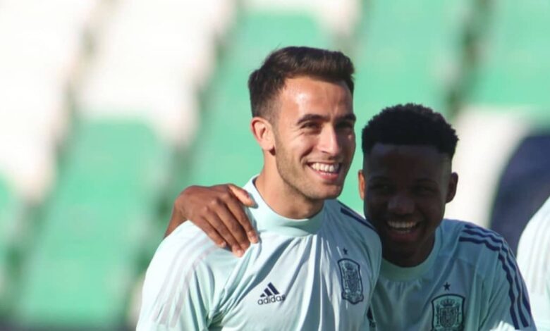 جيرونا يخطط لصفقة مزدوجة لضم إريك غارسيا وأنسو فاتي من برشلونة