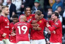 توتنهام يفرط في الفوز.. ودي ليخت ينقذ مانشستر يونايتد في الوقت القاتل