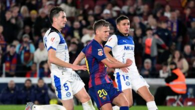 تألق أولمو ويامال يقود برشلونة لفوز مستحق على ألافيس