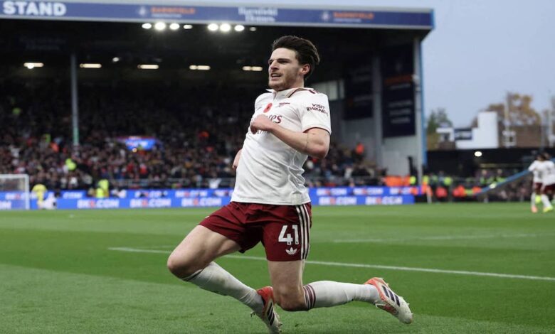 أرسنال يعبر عقبة بيرنلي برأسيات غيوكيريس وديكلان رايس ويواصل الحفاظ على تصدره المريح