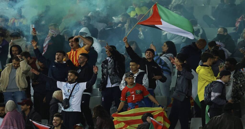 في ليلة عاطفية بملعب مونتجويك.. فلسطين تقدم مباراة رائعة رغم الخسارة أمام منتخب كتالونيا