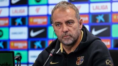 هل المشكلة في مصيدة التسلل؟.. فليك يعترف بالعيب الأخطر في برشلونة