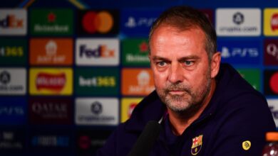 البطاقة الحمراء غيرت كل شئ.. فليك يبرر خسارة برشلونة ضد تشيلسي