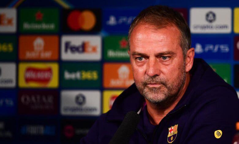 البطاقة الحمراء غيرت كل شئ.. فليك يبرر خسارة برشلونة ضد تشيلسي