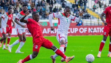 هدفان في الوقت القاتل يقودان بوركينا فاسو للفوز في كأس أمم إفريقيا