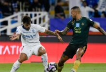 الهلال يستغل النقص العددي ويقسو على الخلود بثلاثية في الدوري السعودي