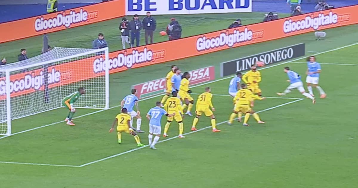 لاتسيو يُبعد ميلان من ثمن نهائي كأس إيطاليا برأسية مُتقنة لماتيا زاكاني