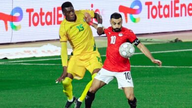 مصر تفلت من قبضة زيمبابوي بانتفاضة قوية في الشوط الثاني