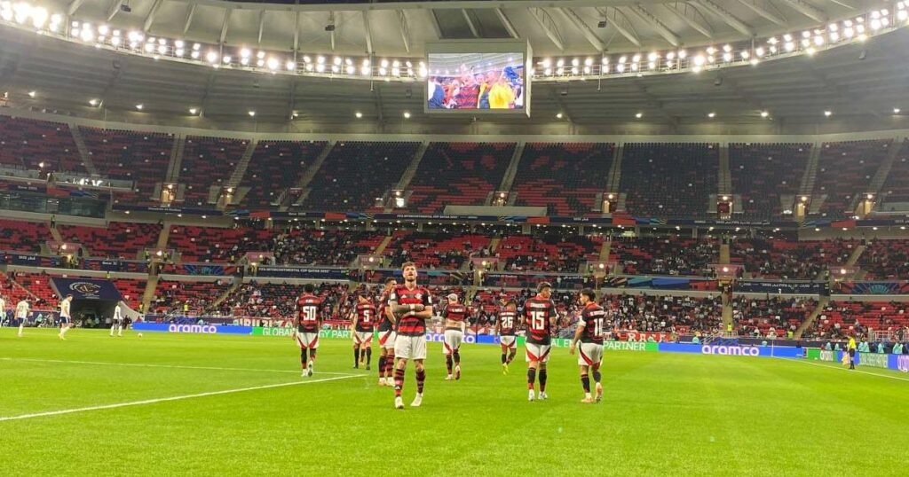 احتفال ليو بيريرا بهدفه في مباراة فلامنغو ضد بيراميدز - صورة ميركاتو داي 13 ديسمبر 2025