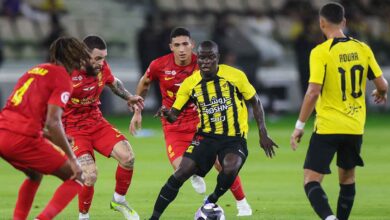 القادسية يقلب الطاولة على الاتحاد ويواصل مطاردة الصدارة